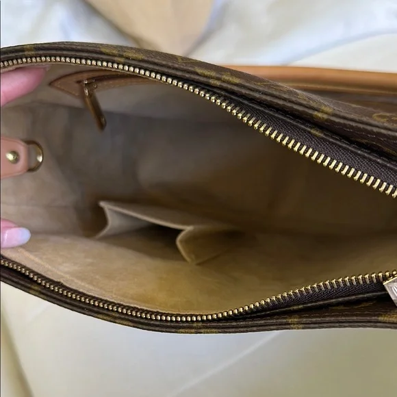 💓Looping Louis Vuitton GM Monogram Canvas Bag✨ - Picture 12 of 16